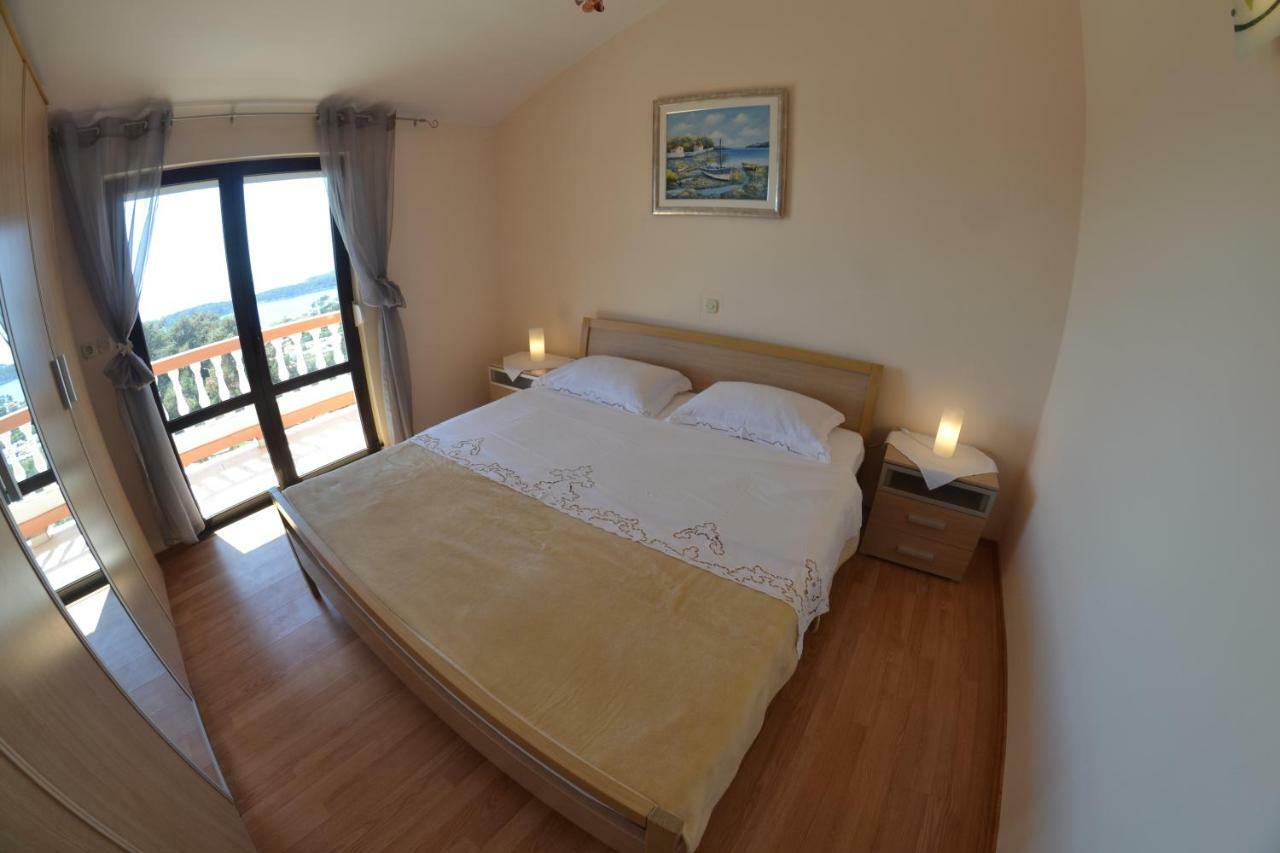 Apartman Jadranka Palit Exteriör bild